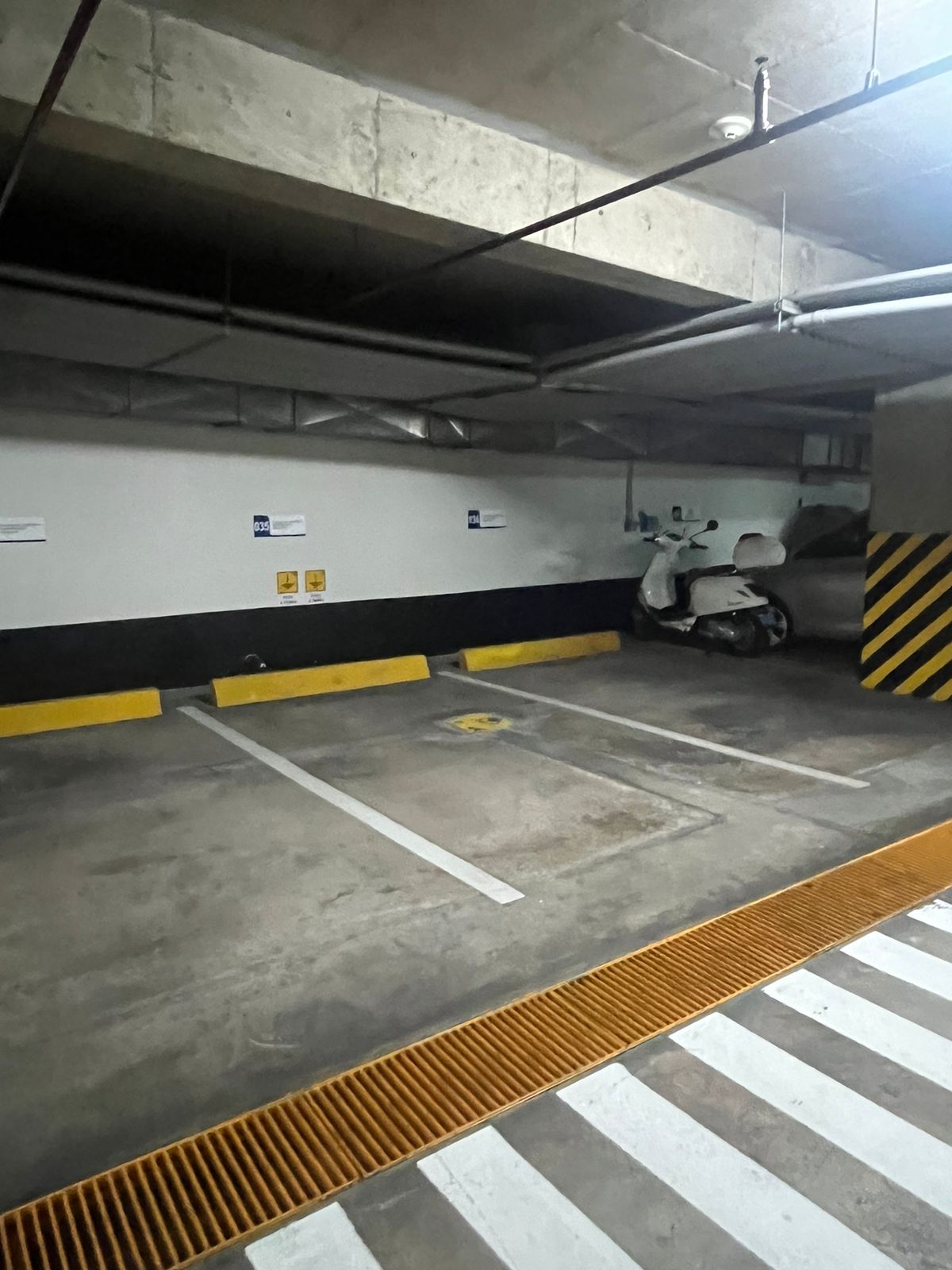 Estacionamientos OFICINA-SAN ISIDRO